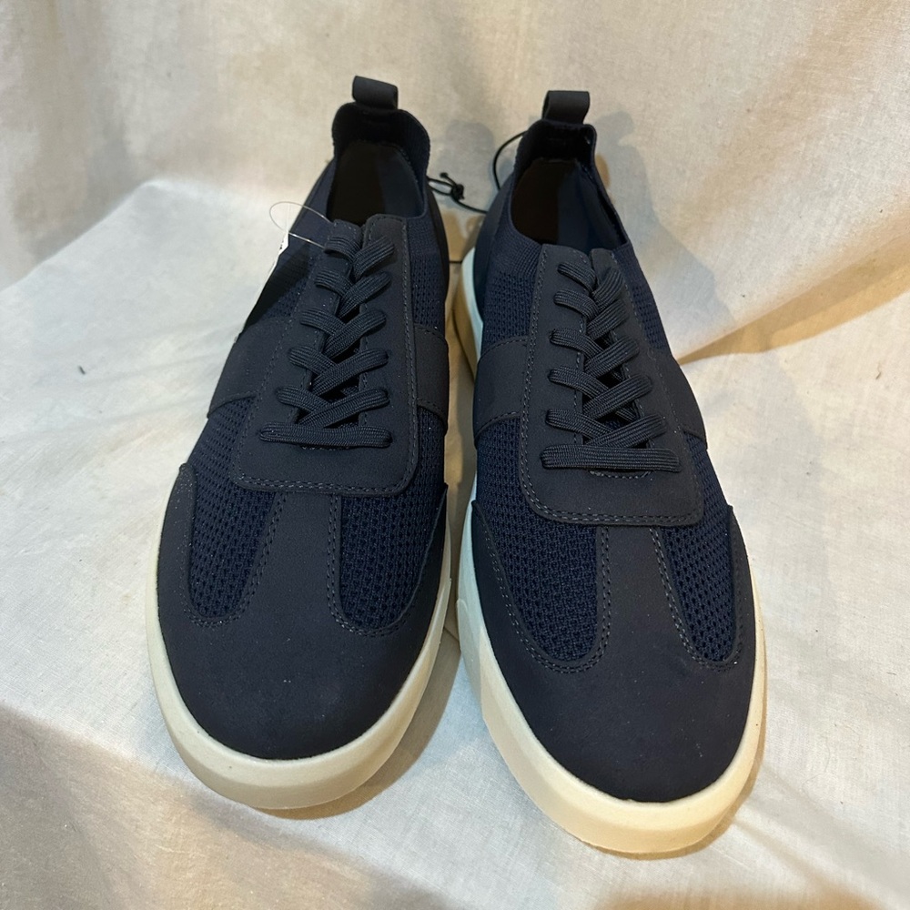 Men’s Casual Shoes